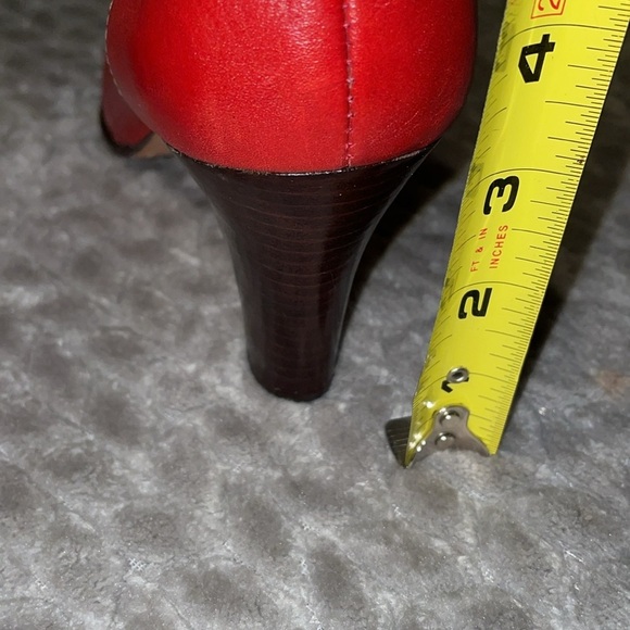 Joan & David  Circa CJ Gallia Leather Pumps.  Size 8.5 Narrow. - Picture 10 of 10